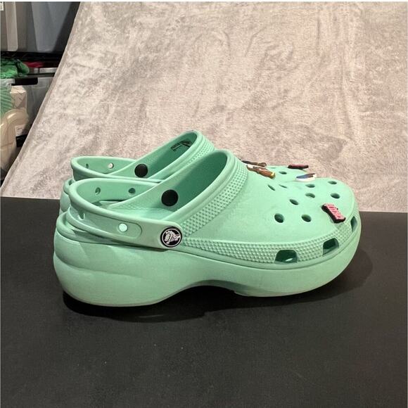 Crocs Classic Platform Clogs Womens Size 9 Slip On Comfort Shoes with Charms - Picture 1 of 9